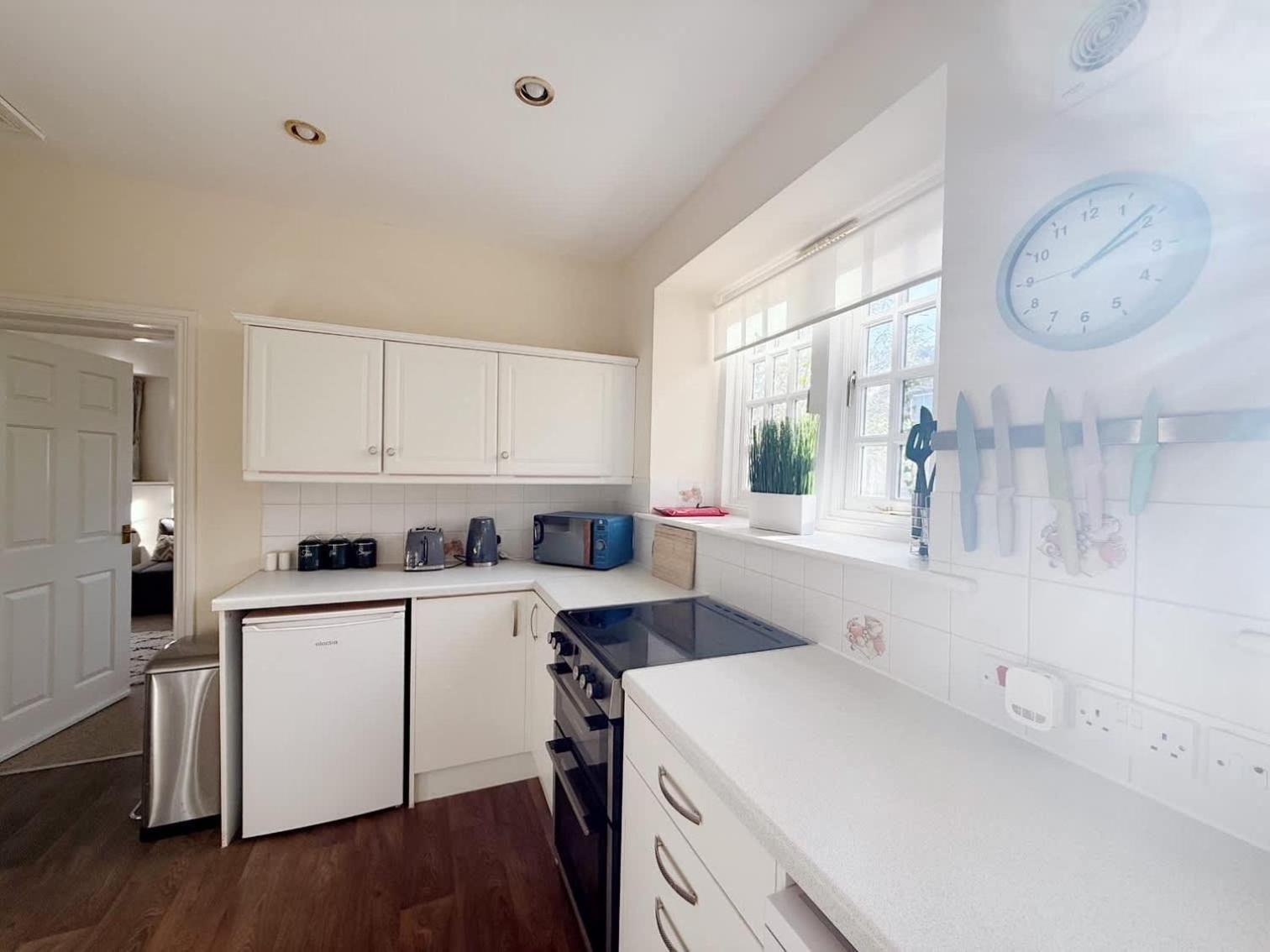 Cosy 1-Bedroom Cottage Next To Combe Lodge Venue Blagdon Екстер'єр фото